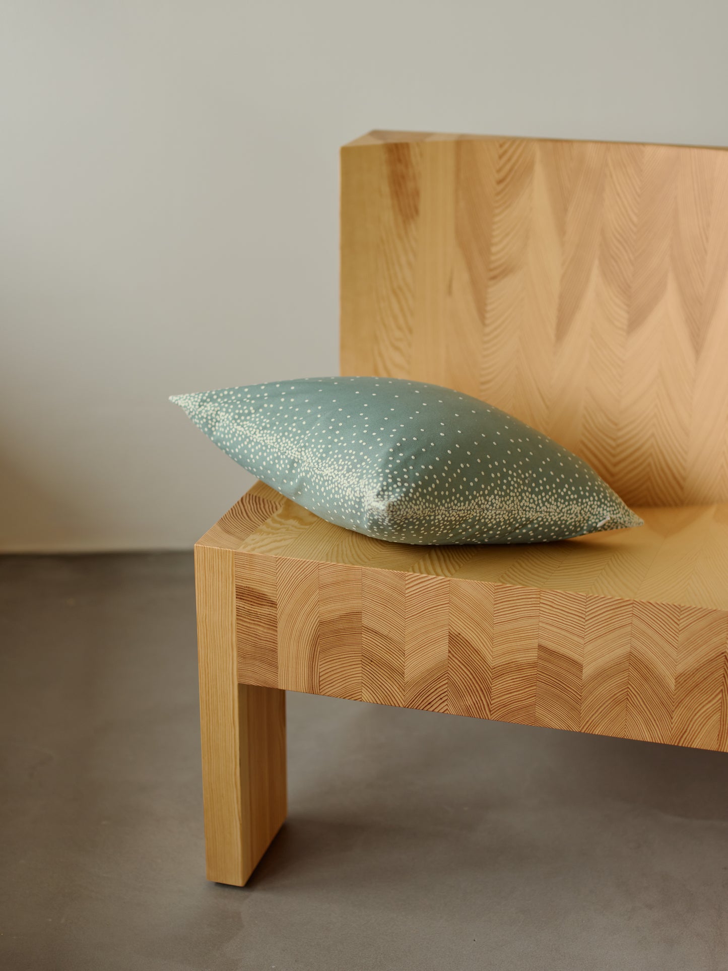 EDGE cushion cover <blue>