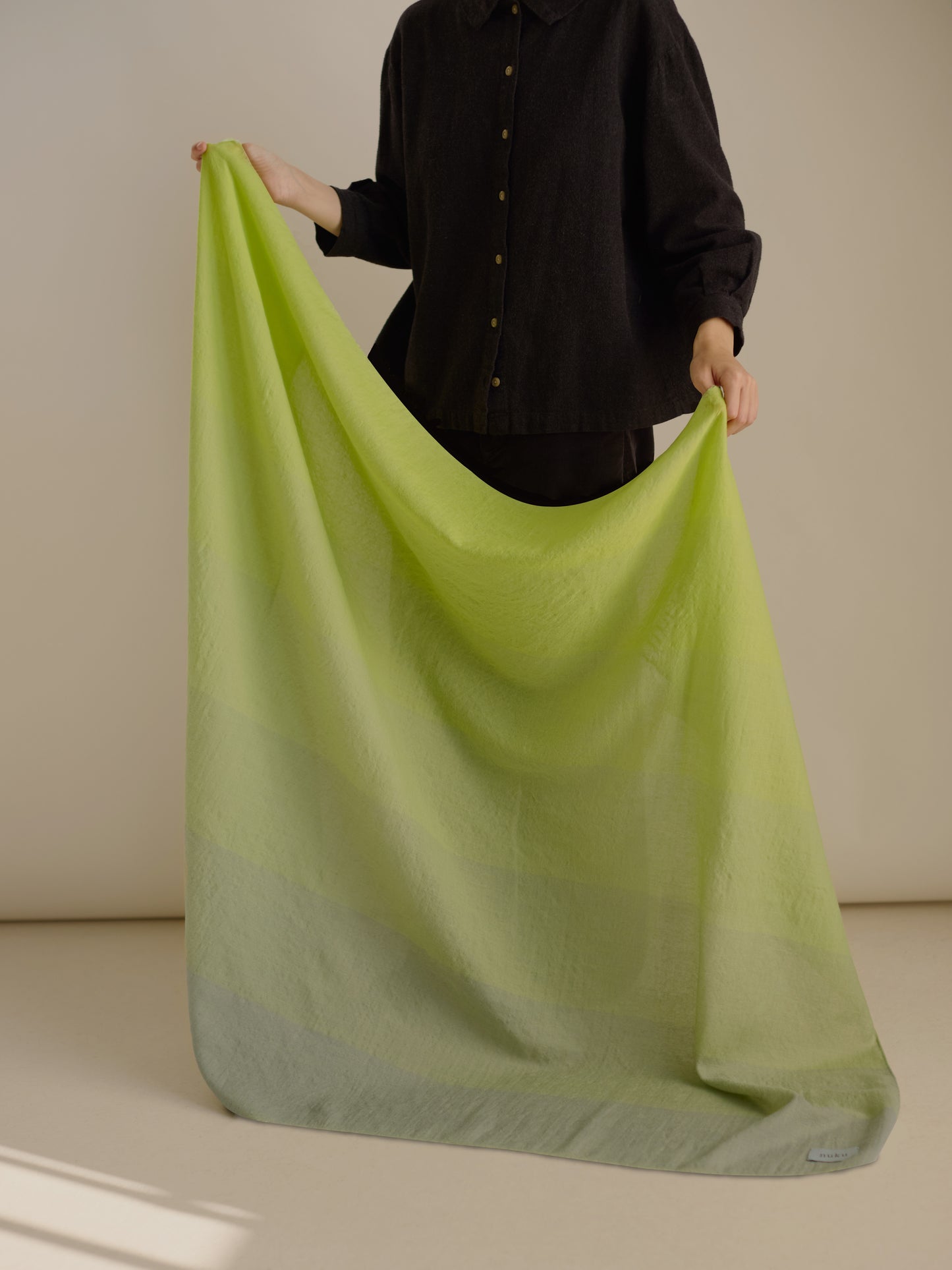 002 gradient shawl